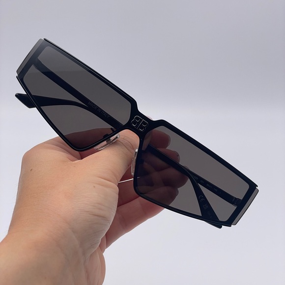 BALENCIAGA BB0192S 001 Black/Grey Unisex Sunglasses only worn twice! - Picture 8 of 10
